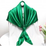 Атласный платок женский однотонный зеленый, 90*90 см