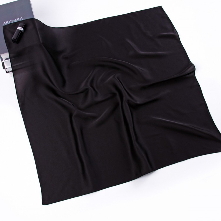 Хустка жіноча чорна однотонна шовкова 70*70 см  - 3