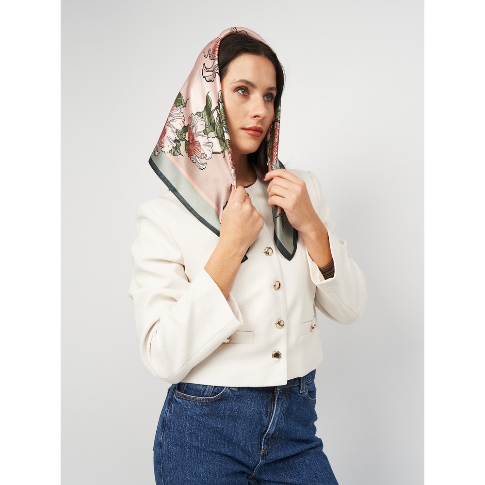 Жіноча хустка шовкова пудрово-зелена з квітами, 65*65 см - 2