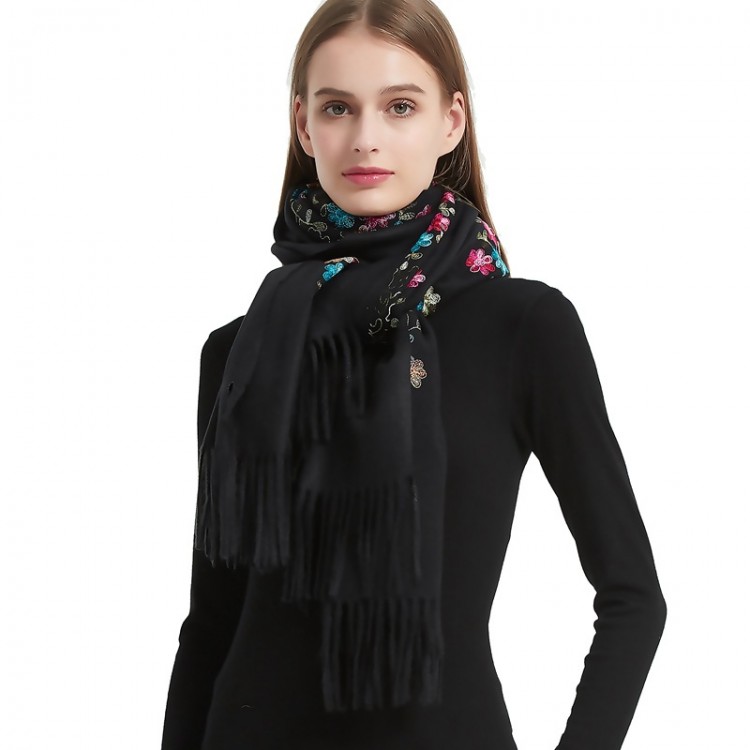 Жіночий шарф чорний з вишивкою у французькому стилі, 185*70 см - 6