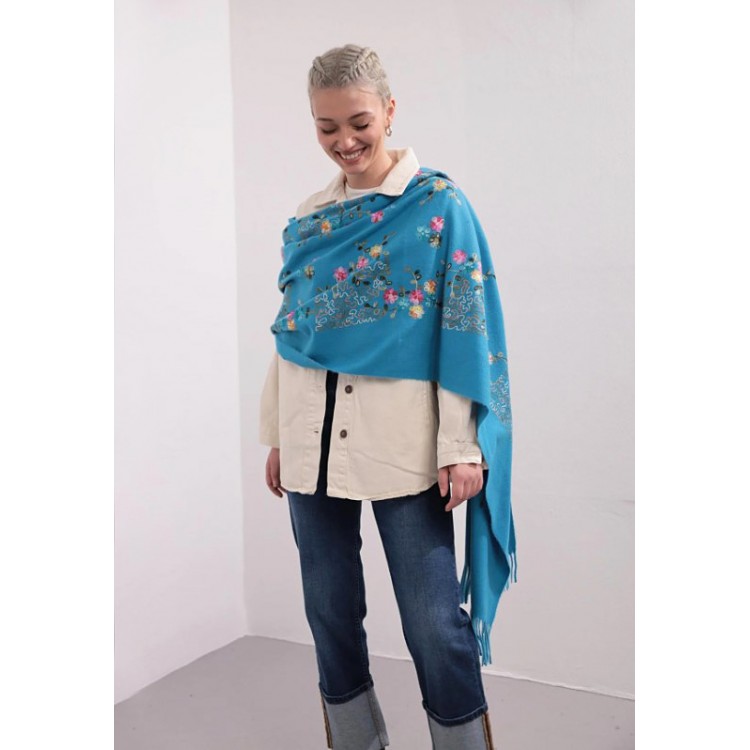 Жіночий шарф блакитний з французькою вишивкою, 185*70 см - 4