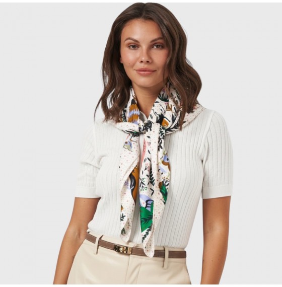 Жіноча хустка шовкова біла з принтом птахів у літньому саду 90×90 см Жіноча хустка шовкова біла з принтом птахів у літньому саду 90×90 см