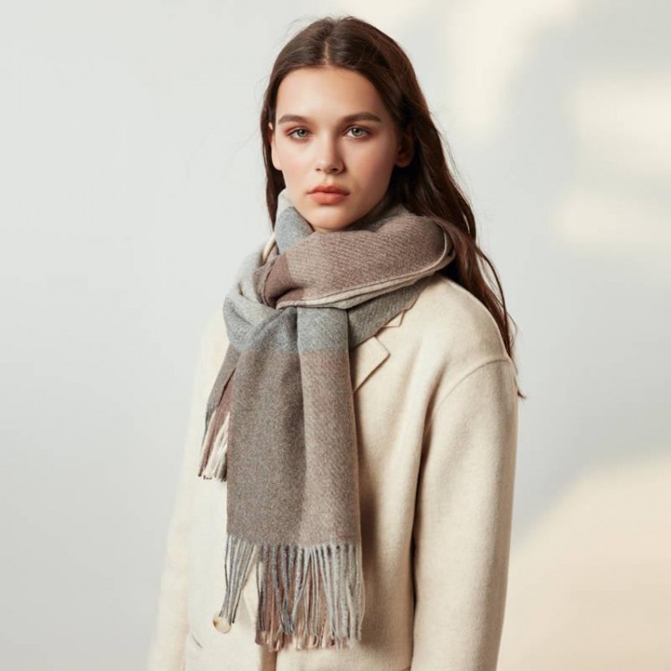 Вовняний шарф жіночий коричневий з бежевим картатий, 200*65 - 4