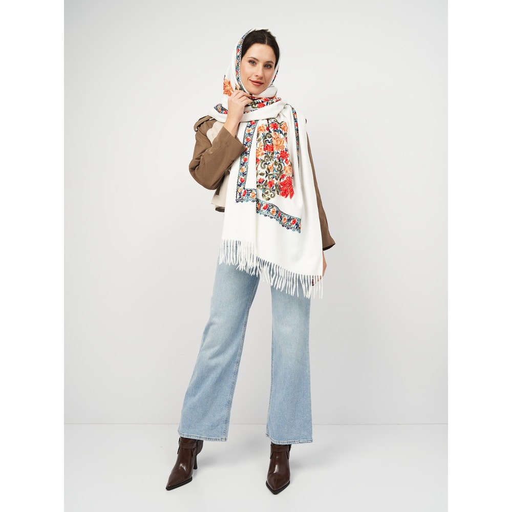 Жіночий шарф білий з вишивкою "Букет квітів" 190х70 см - 4