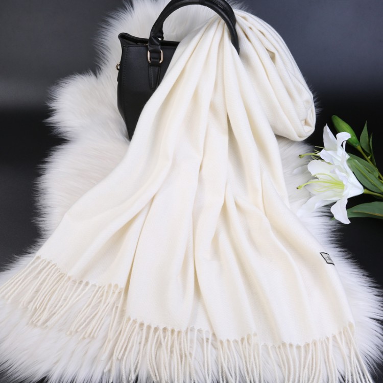 Вовняний шарф жіночий белый однотонний ніжний - 4