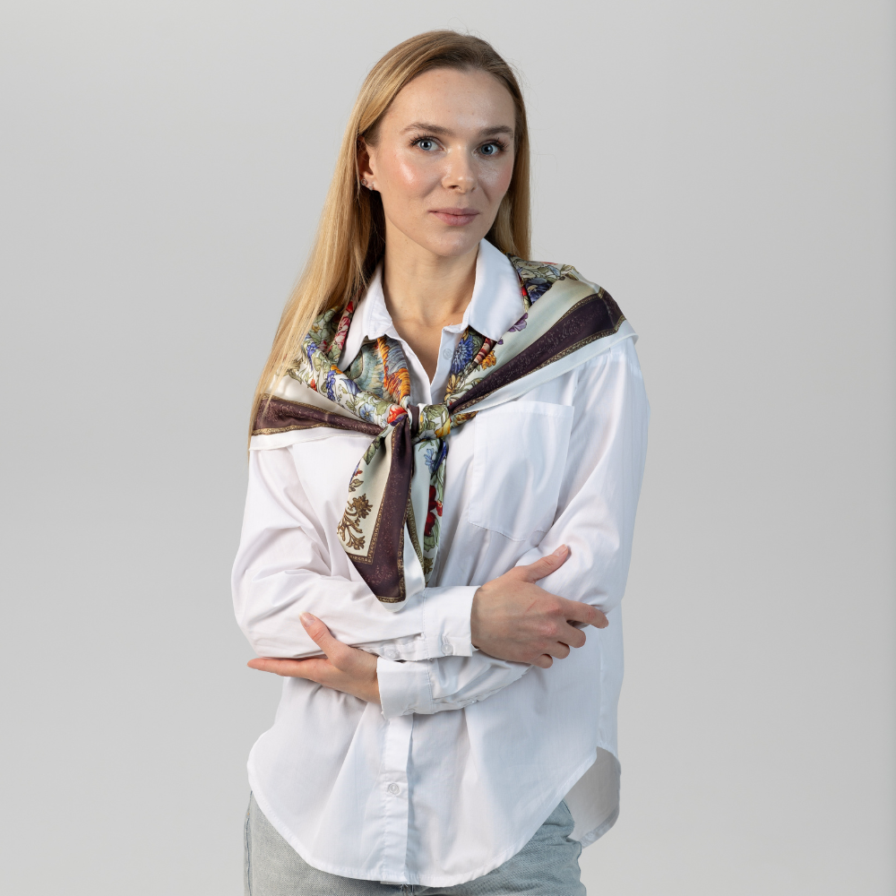 Дизайнерська хустка шовкова Янголи з квітами 90х90 см - 6