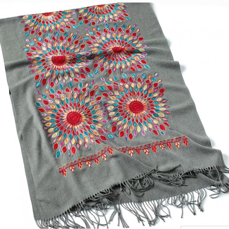 Кашеміровий шарф палантин вишитий сірий  - 9