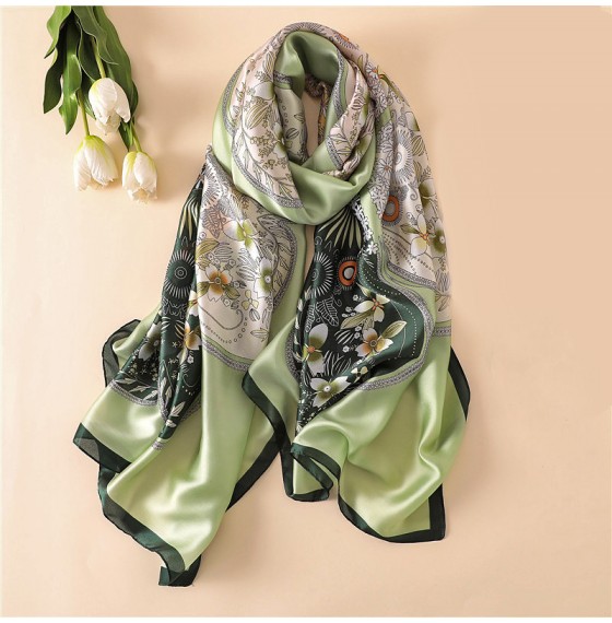Шелковый шарф женский зеленая свежесть