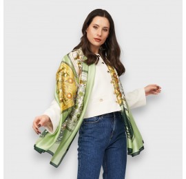 Шовковий шарф жіночий зелений із серцями квітами 