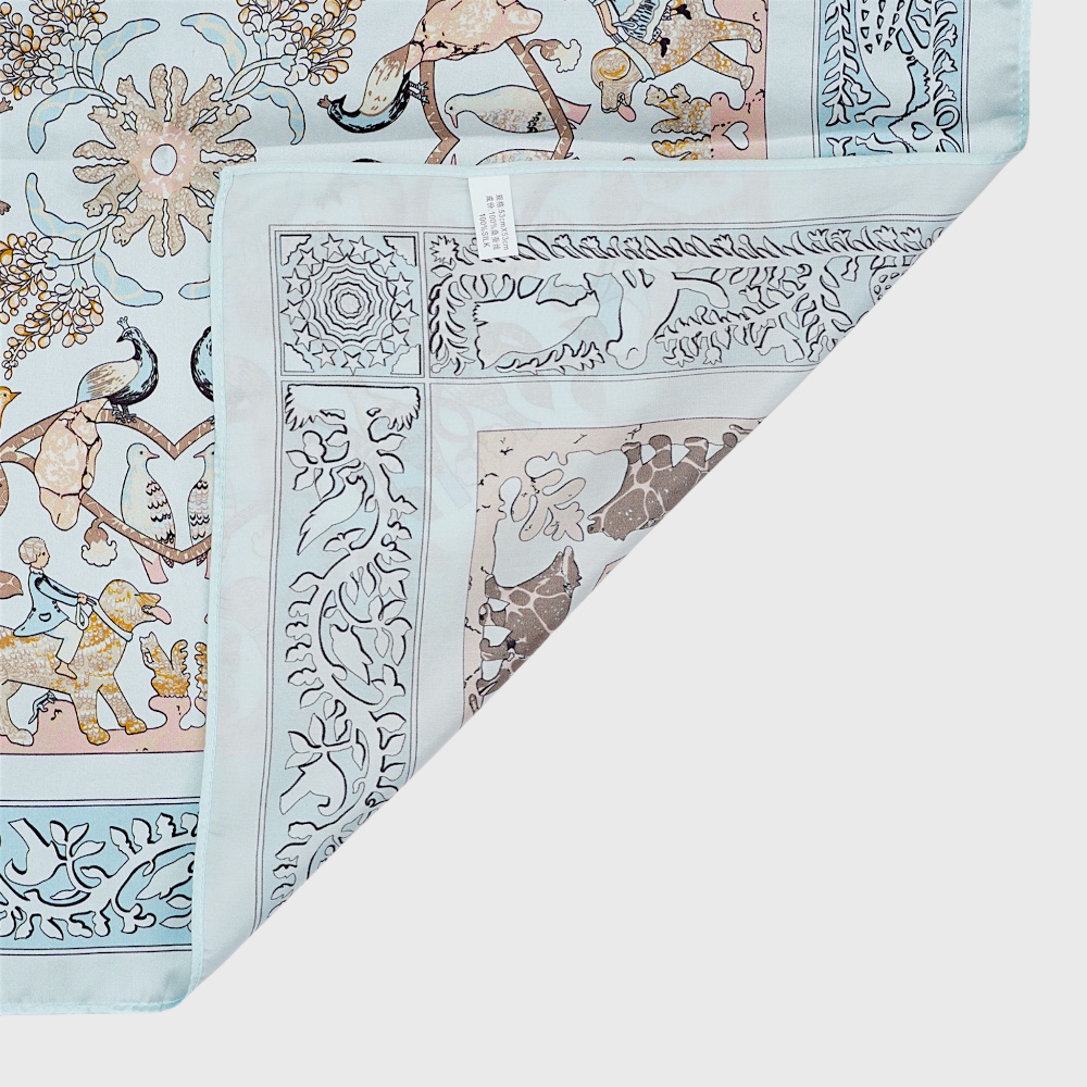 Платок шелковый женский голубой «Французский винтаж» 53×53 см - 4