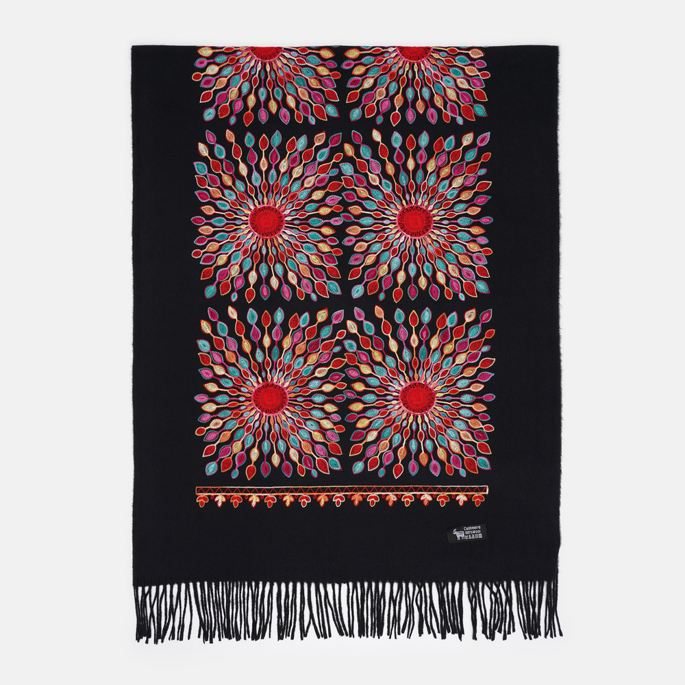 Женский шарф палантин черный расшитый цветами 180*70 см