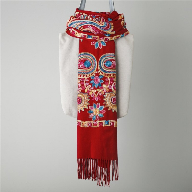 Жіночий шарф палантин бордовий з вишивкою бута - 4