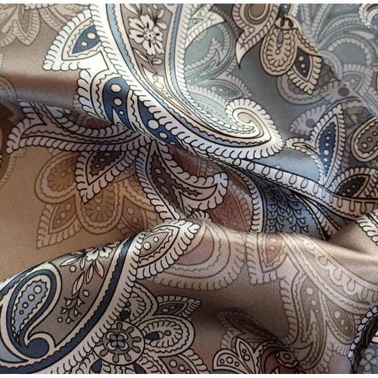 Шелковый шейный платок серо-бежевый boho vintage, 53*53  - 3